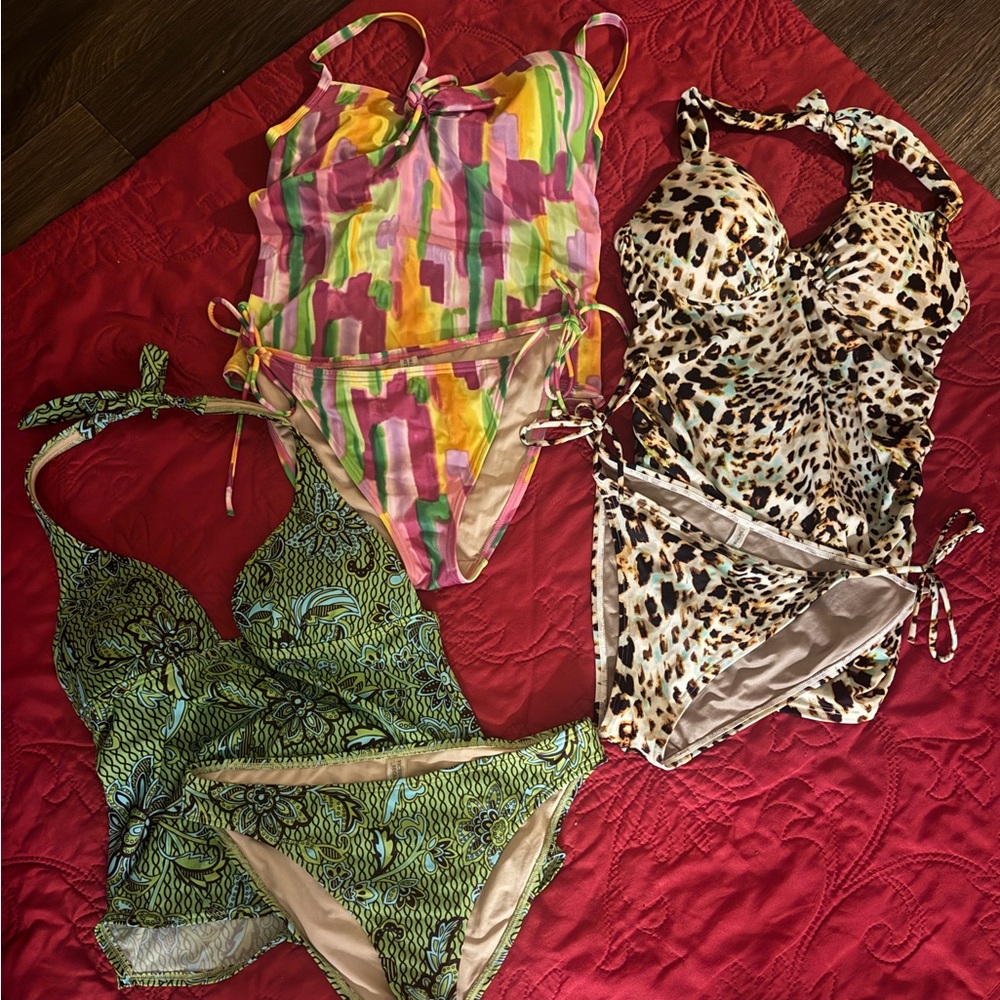 Victoria's Secret Vintage Multi Color/Green Floral/Leopard Print Tankini Sets
